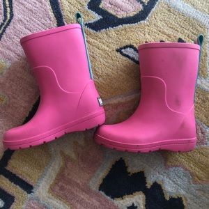 Toddler totes chalet rain boots size 7-8